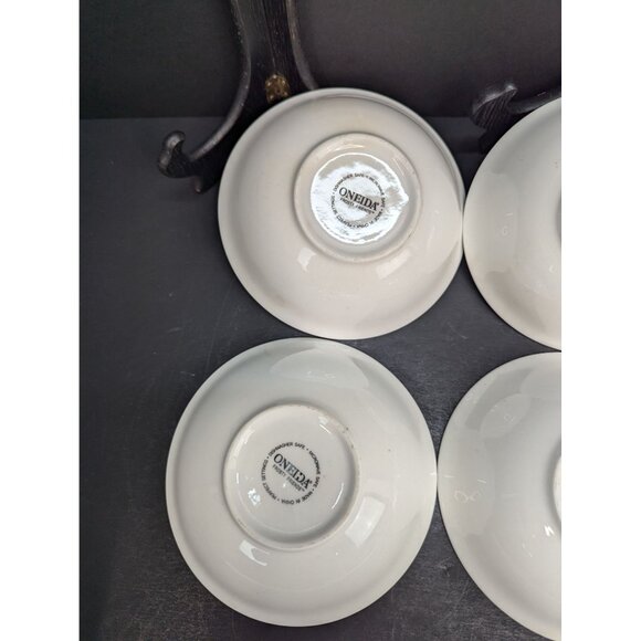 Oneida Frosty Friends Winter Scene 6 1/4 Inch Cereal/Soup Bowl Set of 4 - Picture 7 of 10